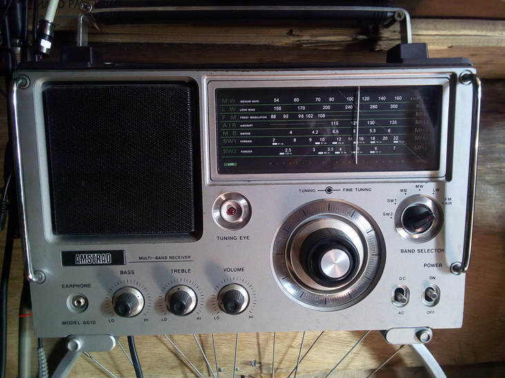 Amstrad 6010 shortwave receiver